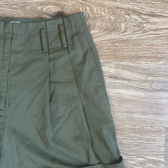 Elizabeth and James shorts. - Picture 3 of 6
